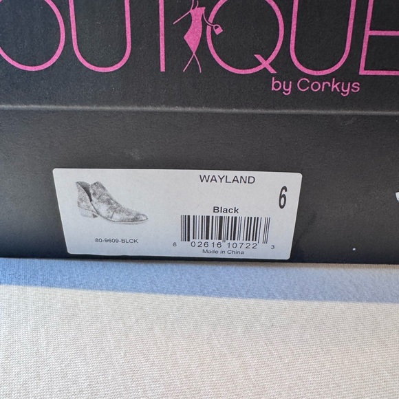 Women's boutique by Corky’s Ankle Boots Size 6 - Like New - Picture 4 of 5